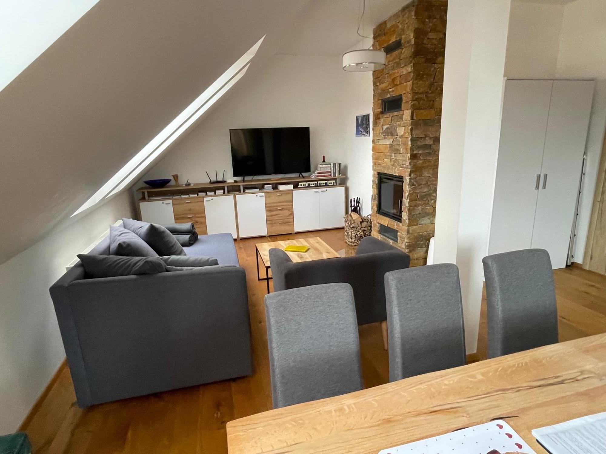 Apartman “U Nas V Podkrovi“ V Rezidenci Klostermann, Zelezna Ruda 24 Luaran gambar